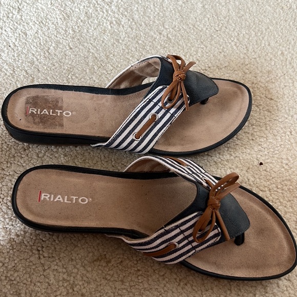 Navy blue and white striped flip flops sandals with bows women’s size 8.5 - Picture 7 of 10